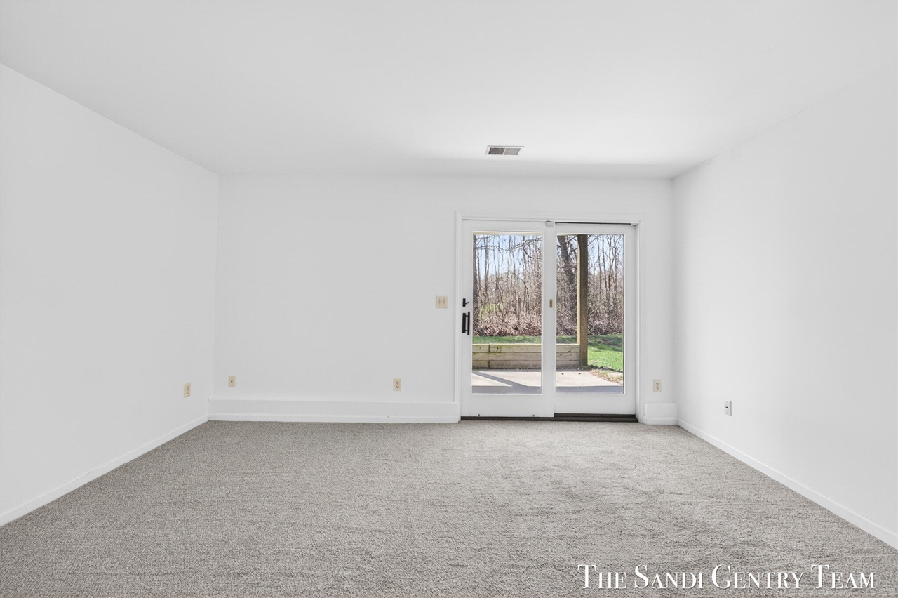 17101 Grandview Drive, Spring Lake, MI, 49456-9026