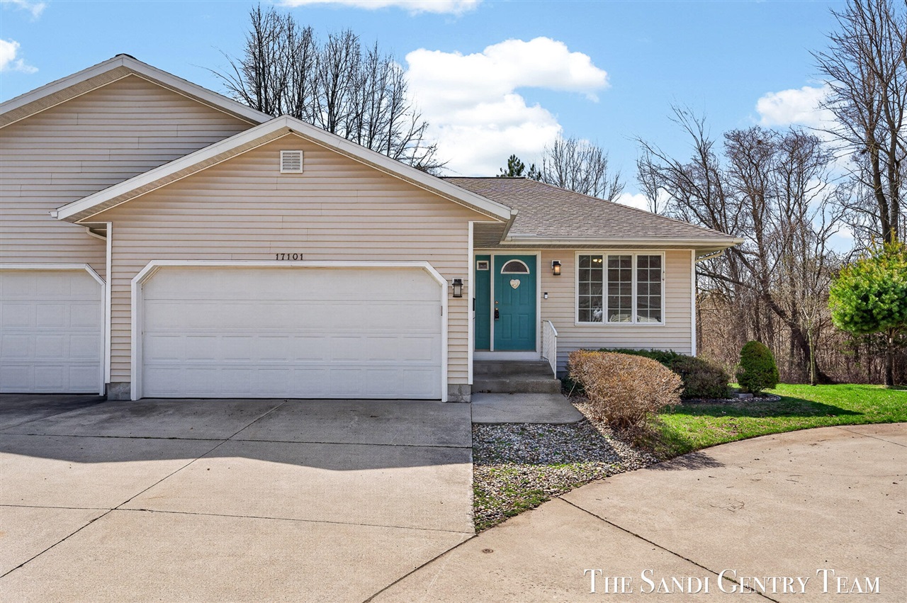 17101 Grandview Drive, Spring Lake, MI, 49456-9026