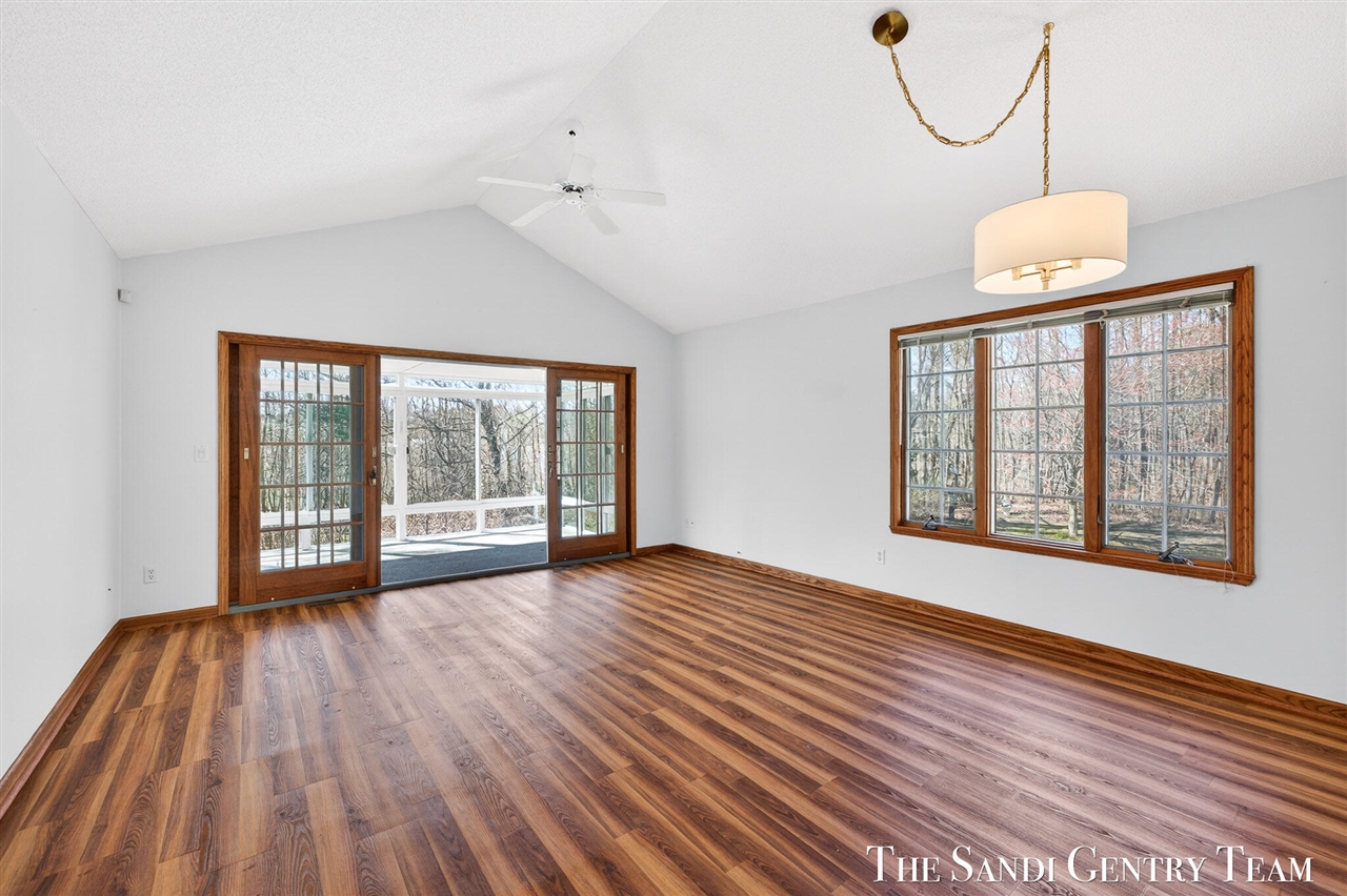 17101 Grandview Drive, Spring Lake, MI, 49456-9026