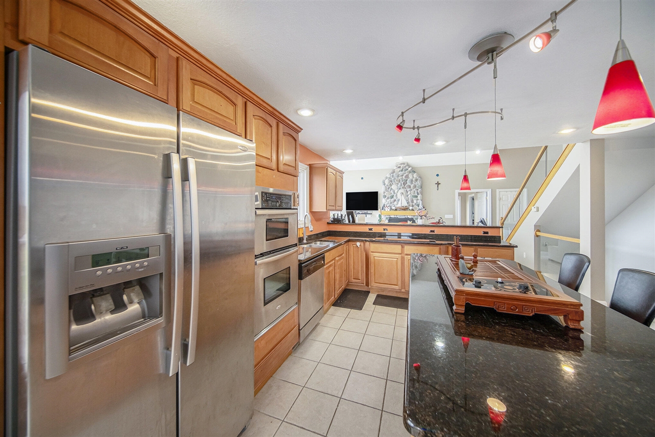 17 Coronado Drive, Jackson, MI, 49201-9842
