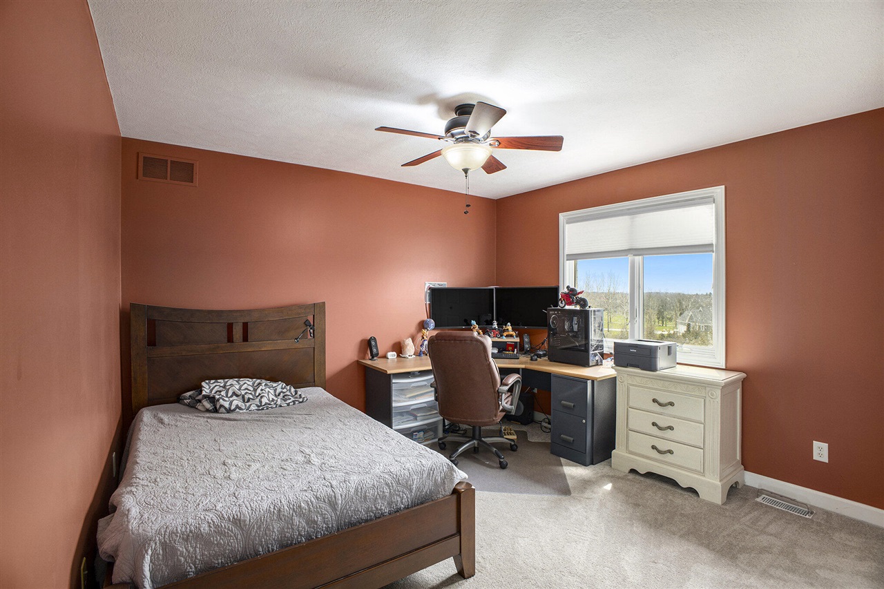 17 Coronado Drive, Jackson, MI, 49201-9842