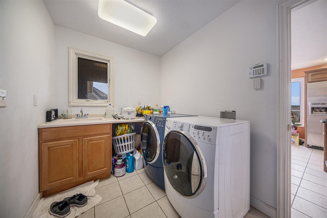 17 Coronado Drive, Jackson, MI, 49201-9842