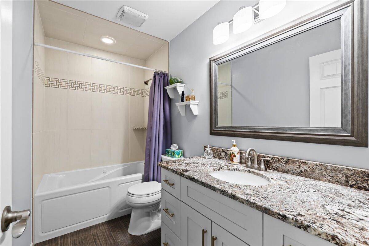 10932 Green Oaks Drive, South Lyon, MI, 48178-9345