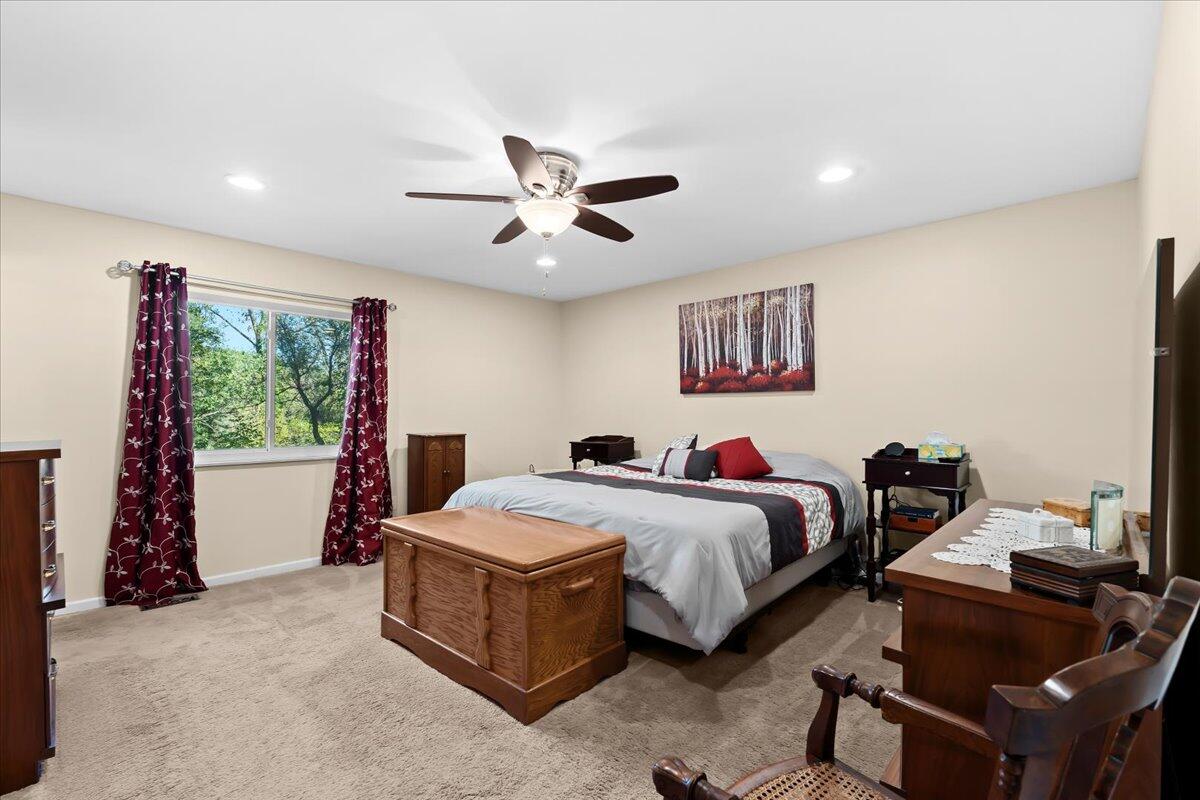 10932 Green Oaks Drive, South Lyon, MI, 48178-9345
