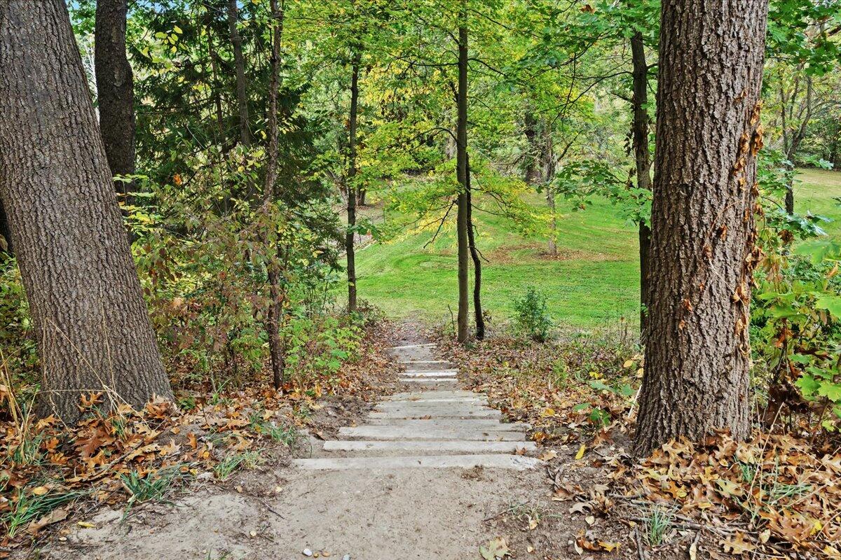 10932 Green Oaks Drive, South Lyon, MI, 48178-9345