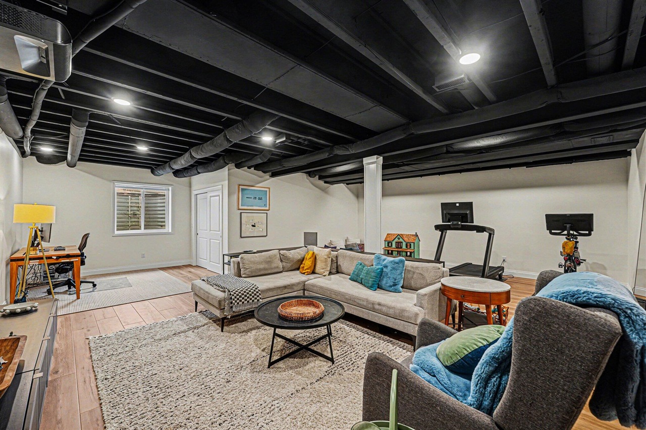 3212 Brackley Drive, Ann Arbor, MI, 48105-1181