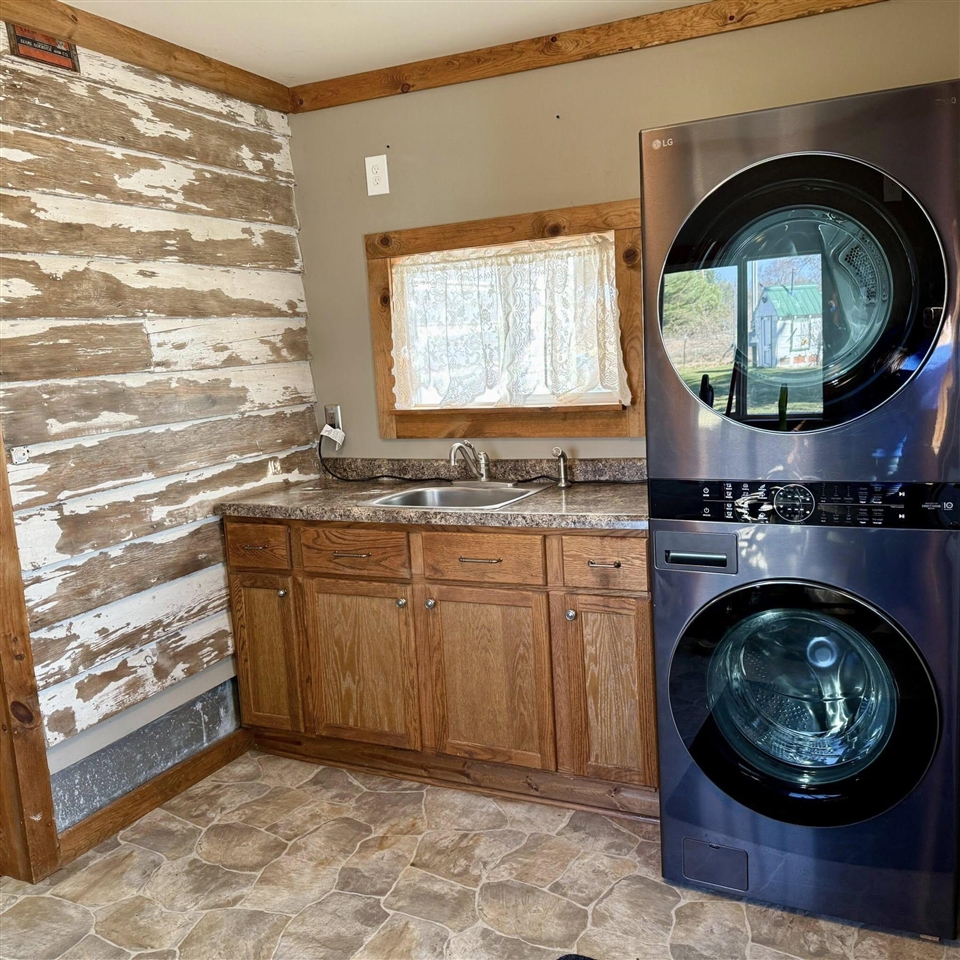 5305 N Osborn Road, Riverdale, MI, 48877-9796