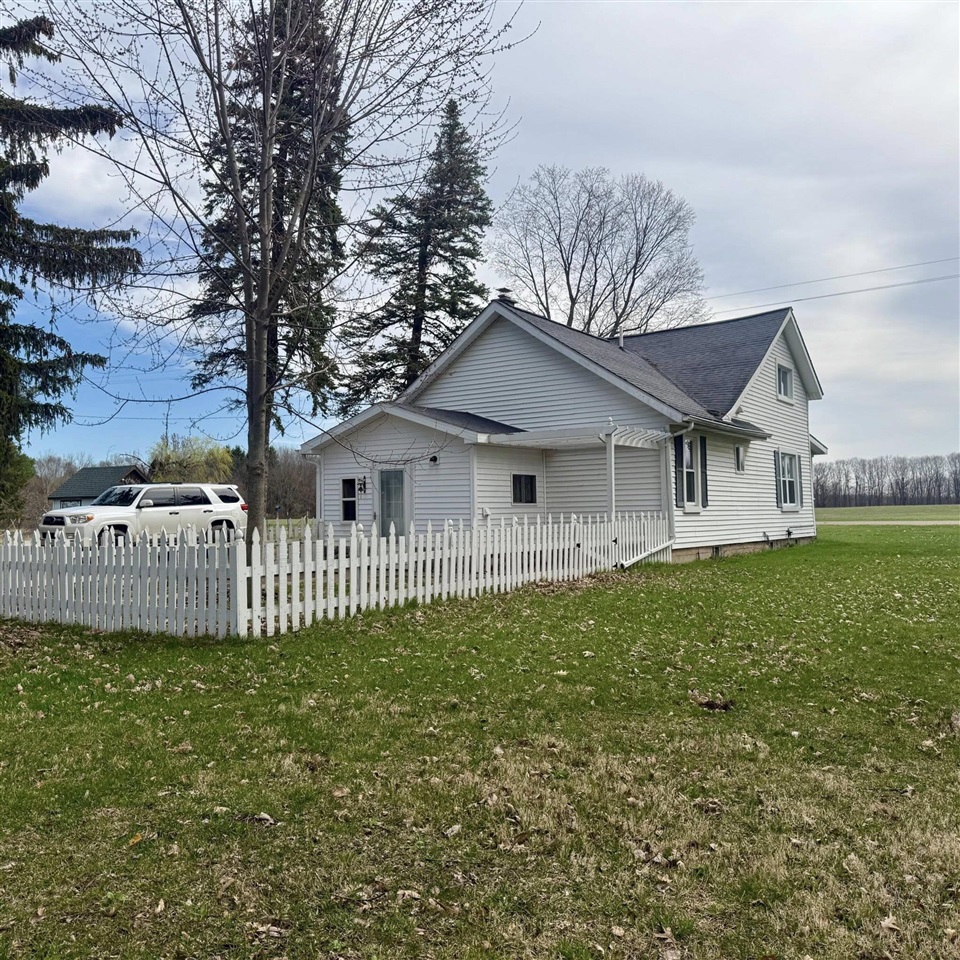 5305 N Osborn Road, Riverdale, MI, 48877-9796