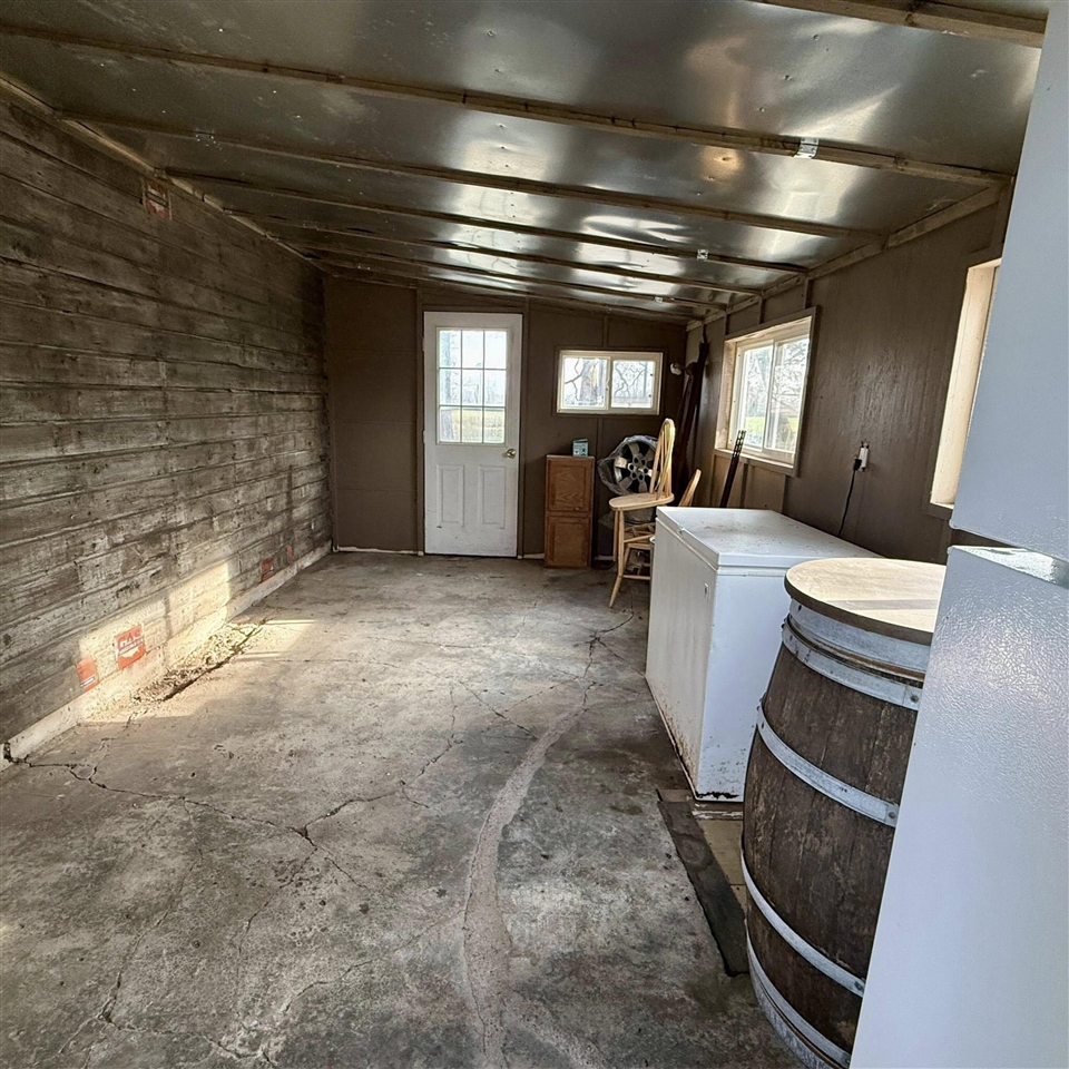 5305 N Osborn Road, Riverdale, MI, 48877-9796