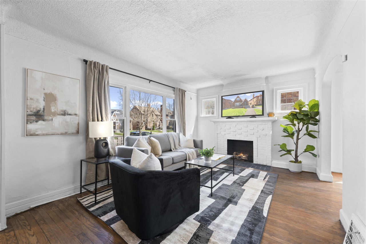 5541 Grayton Street, Detroit, MI, 48224-2151