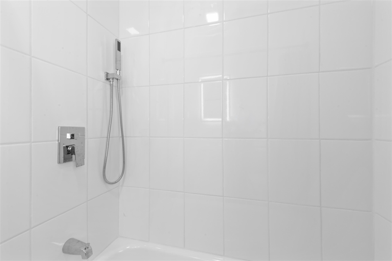 5541 Grayton Street, Detroit, MI, 48224-2151