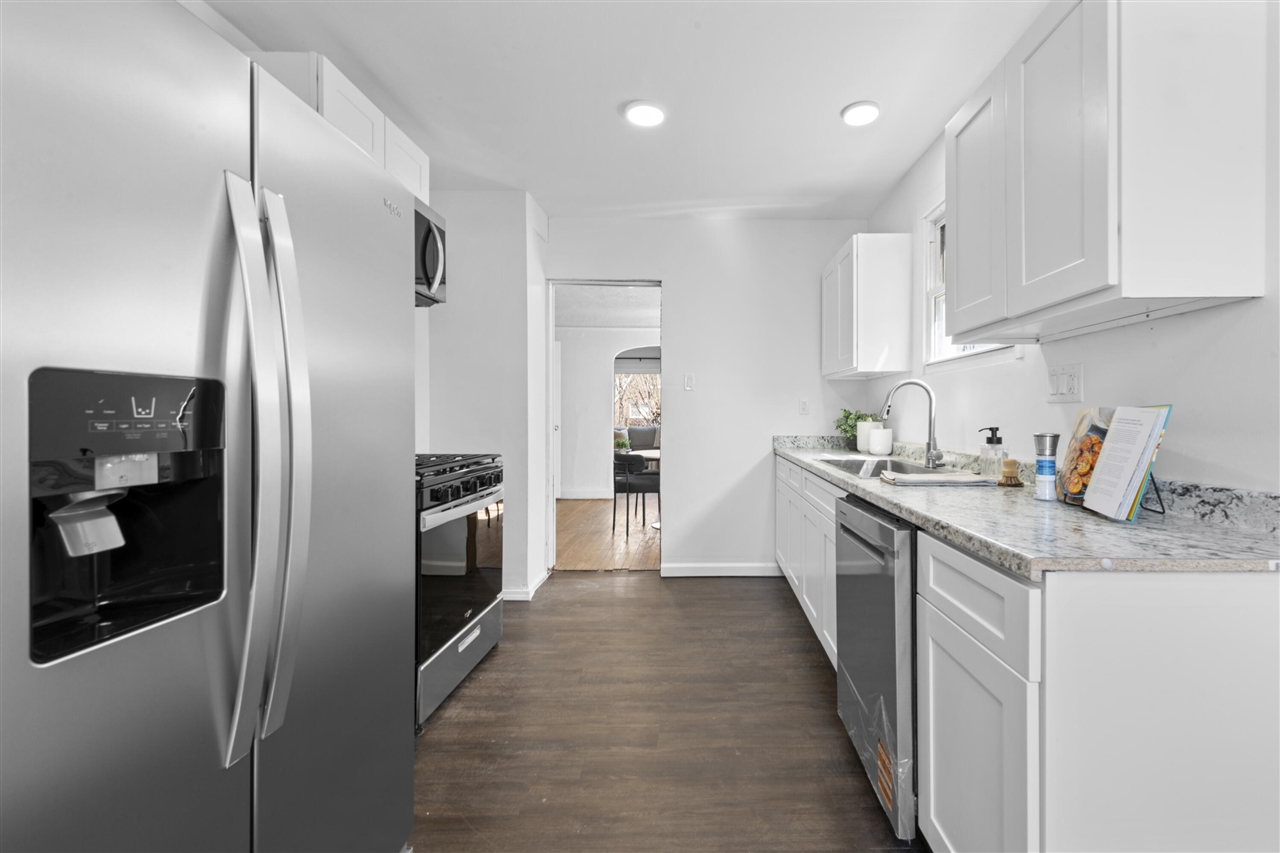 5541 Grayton Street, Detroit, MI, 48224-2151