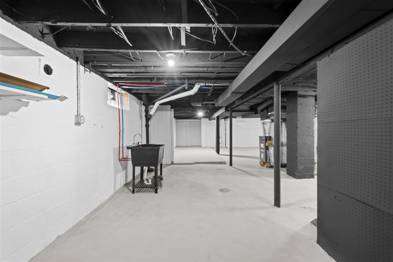 5541 Grayton Street, Detroit, MI, 48224-2151