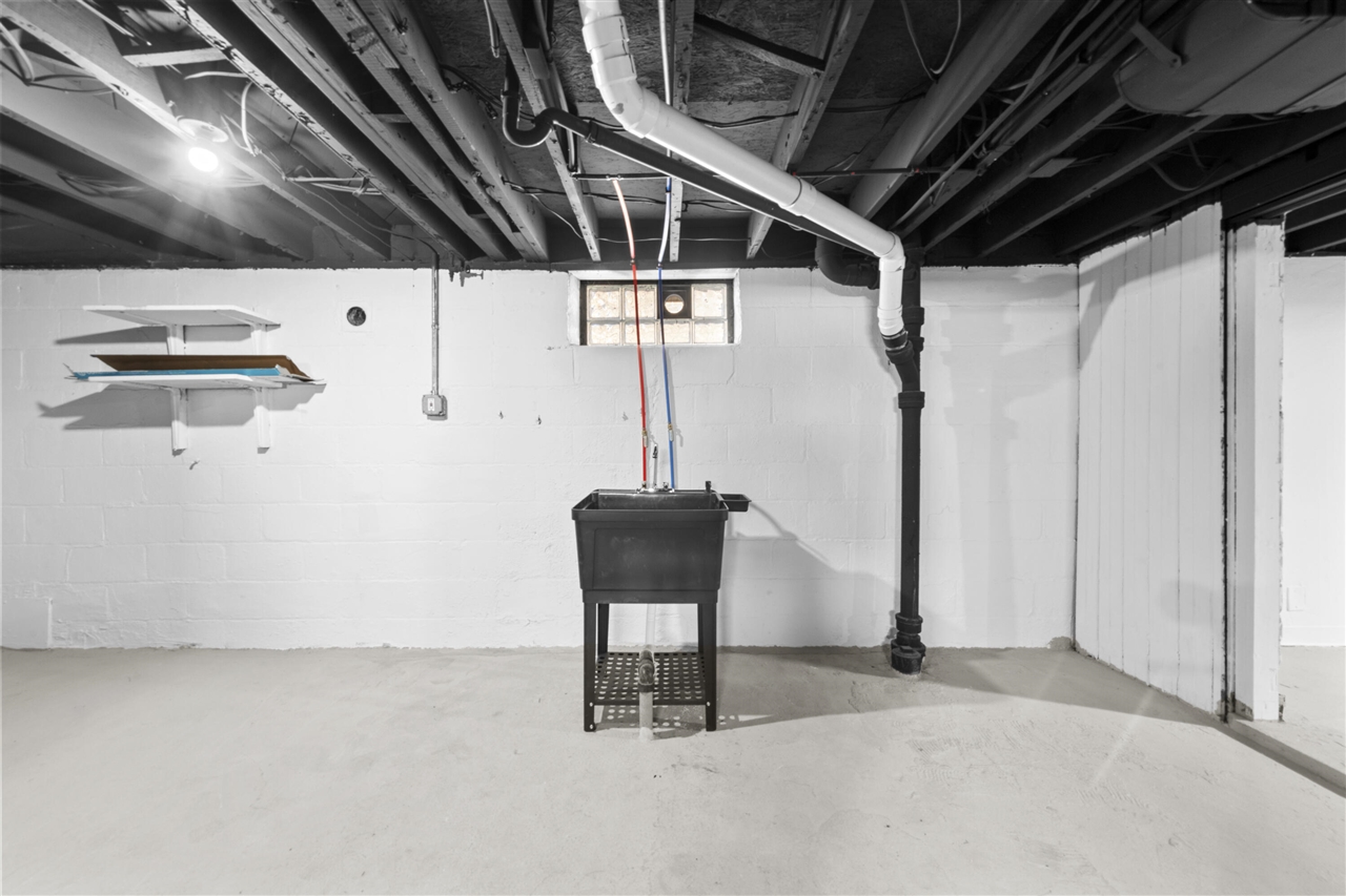 5541 Grayton Street, Detroit, MI, 48224-2151