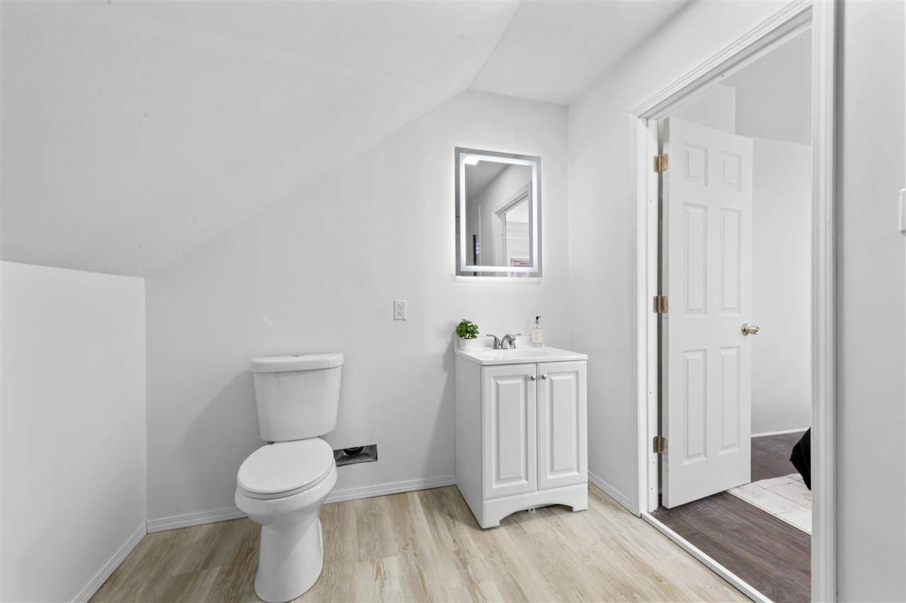 5541 Grayton Street, Detroit, MI, 48224-2151