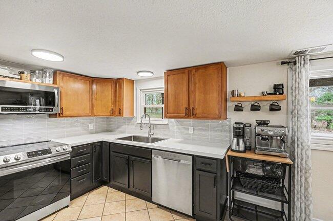 11818 128th Avenue, Grand Haven, MI, 49417-8606