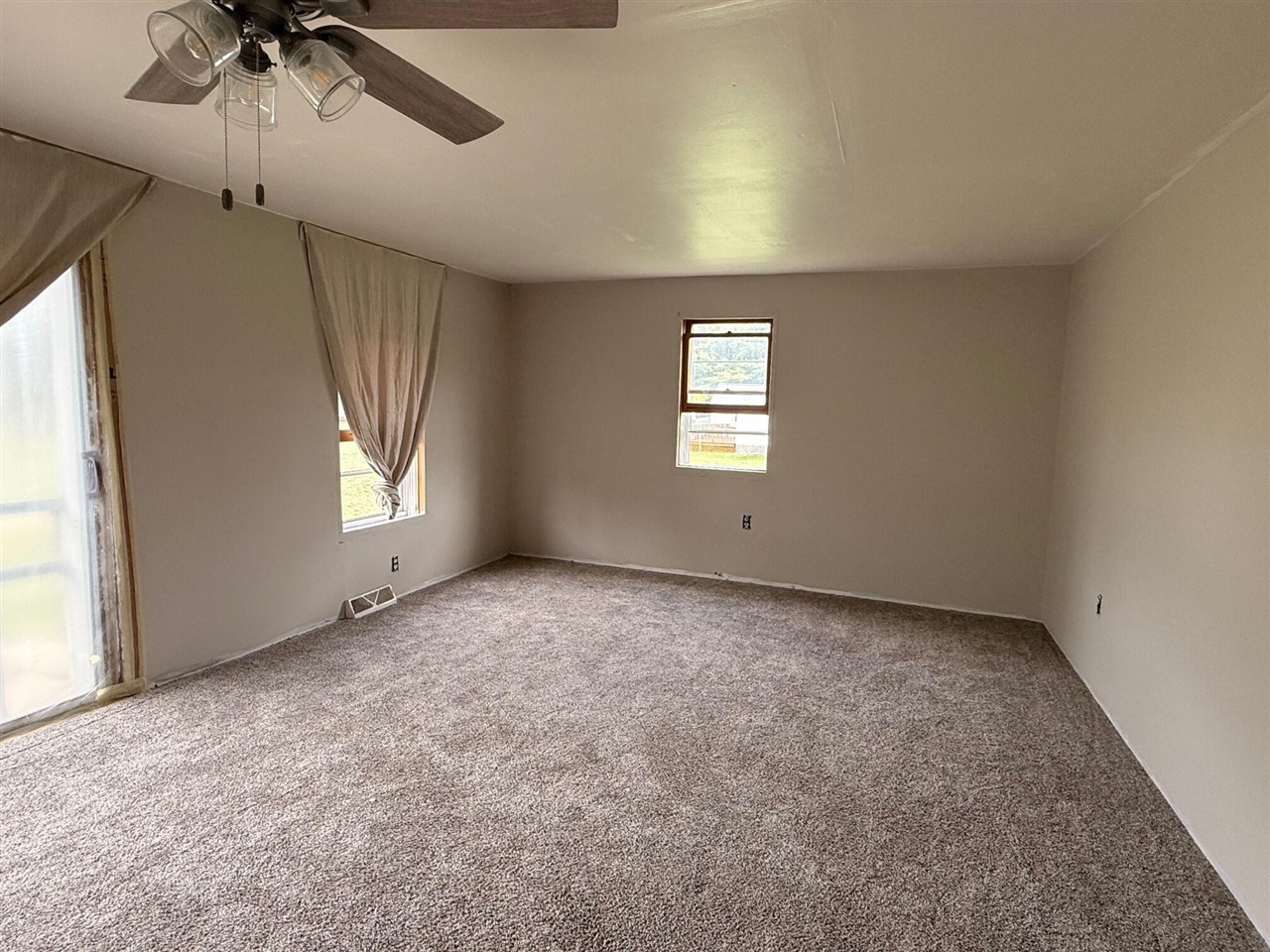 4597 E 128th Street, Grant, MI, 49327-9326