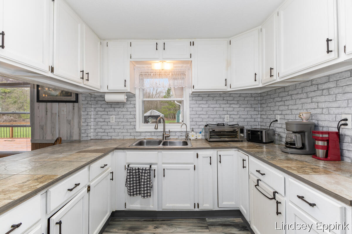 4597 E 128th Street, Grant, MI, 49327-9326