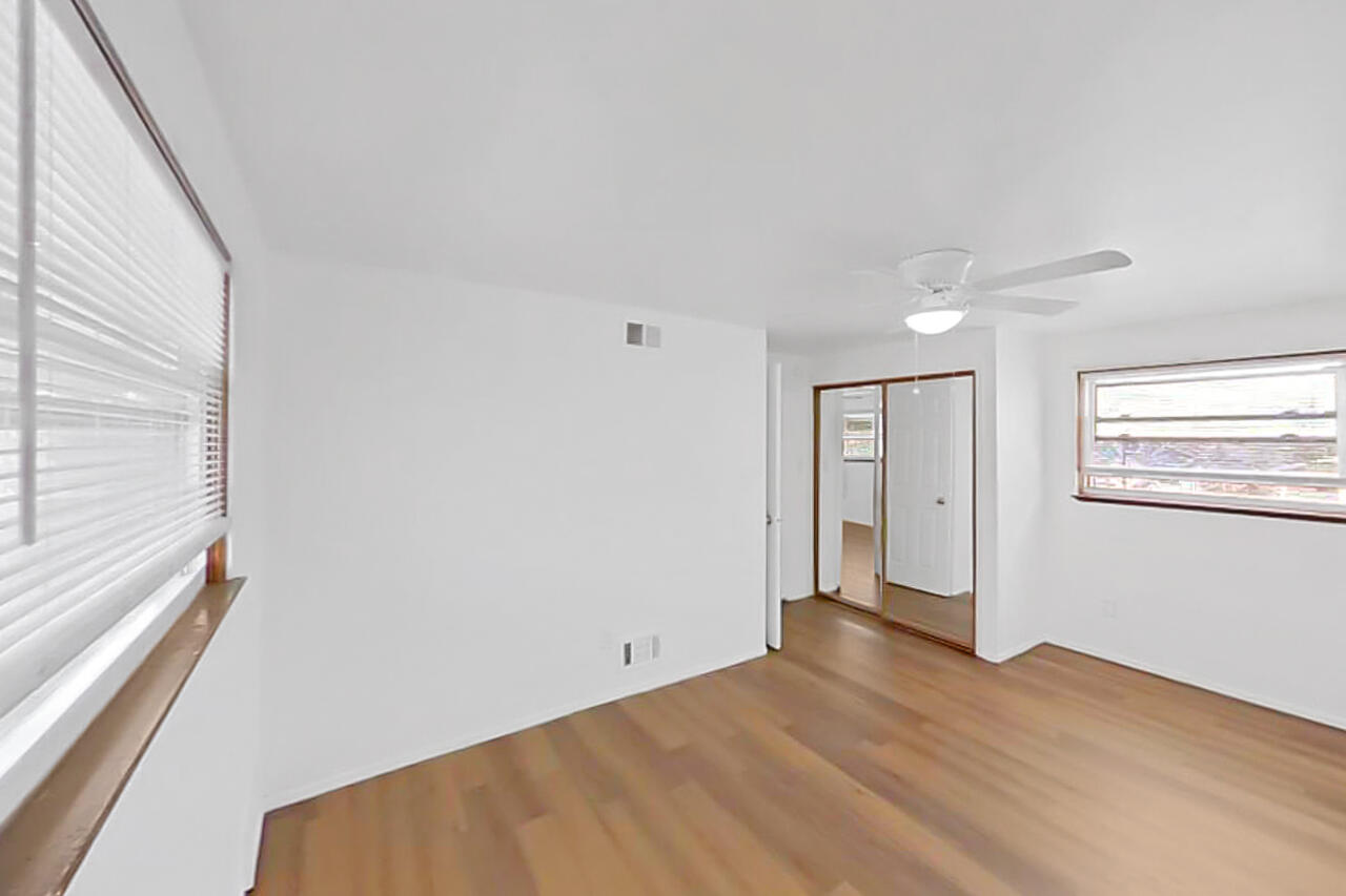 4911 Detroit Street, Dearborn Heights, MI, 48125-3219