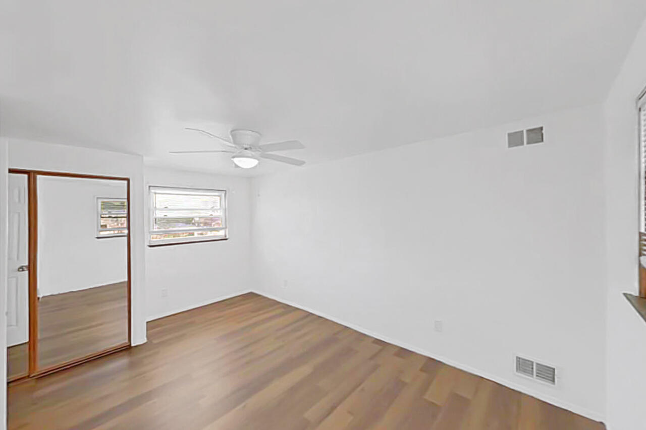 4911 Detroit Street, Dearborn Heights, MI, 48125-3219