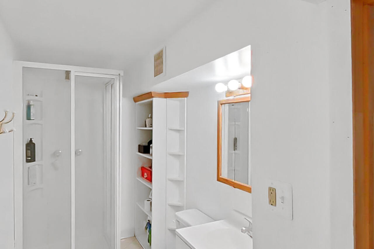 4911 Detroit Street, Dearborn Heights, MI, 48125-3219