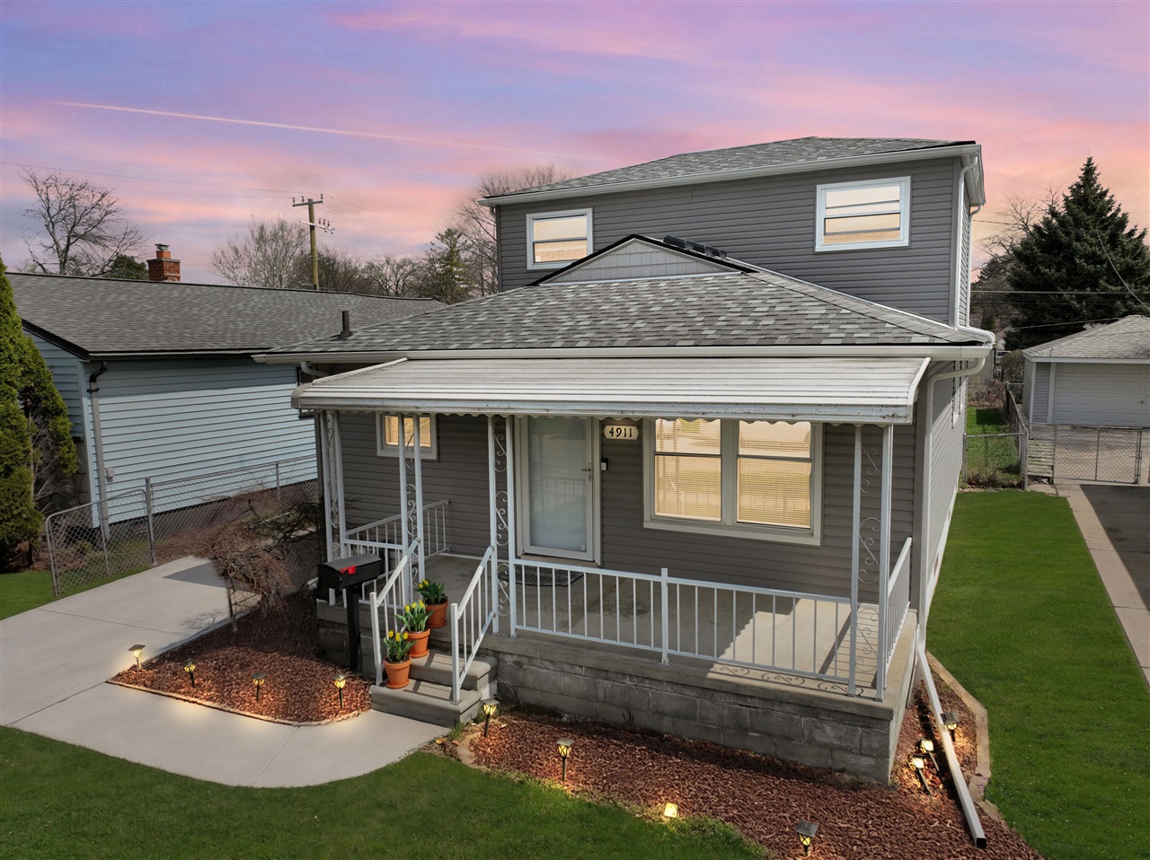 4911 Detroit Street, Dearborn Heights, MI, 48125-3219