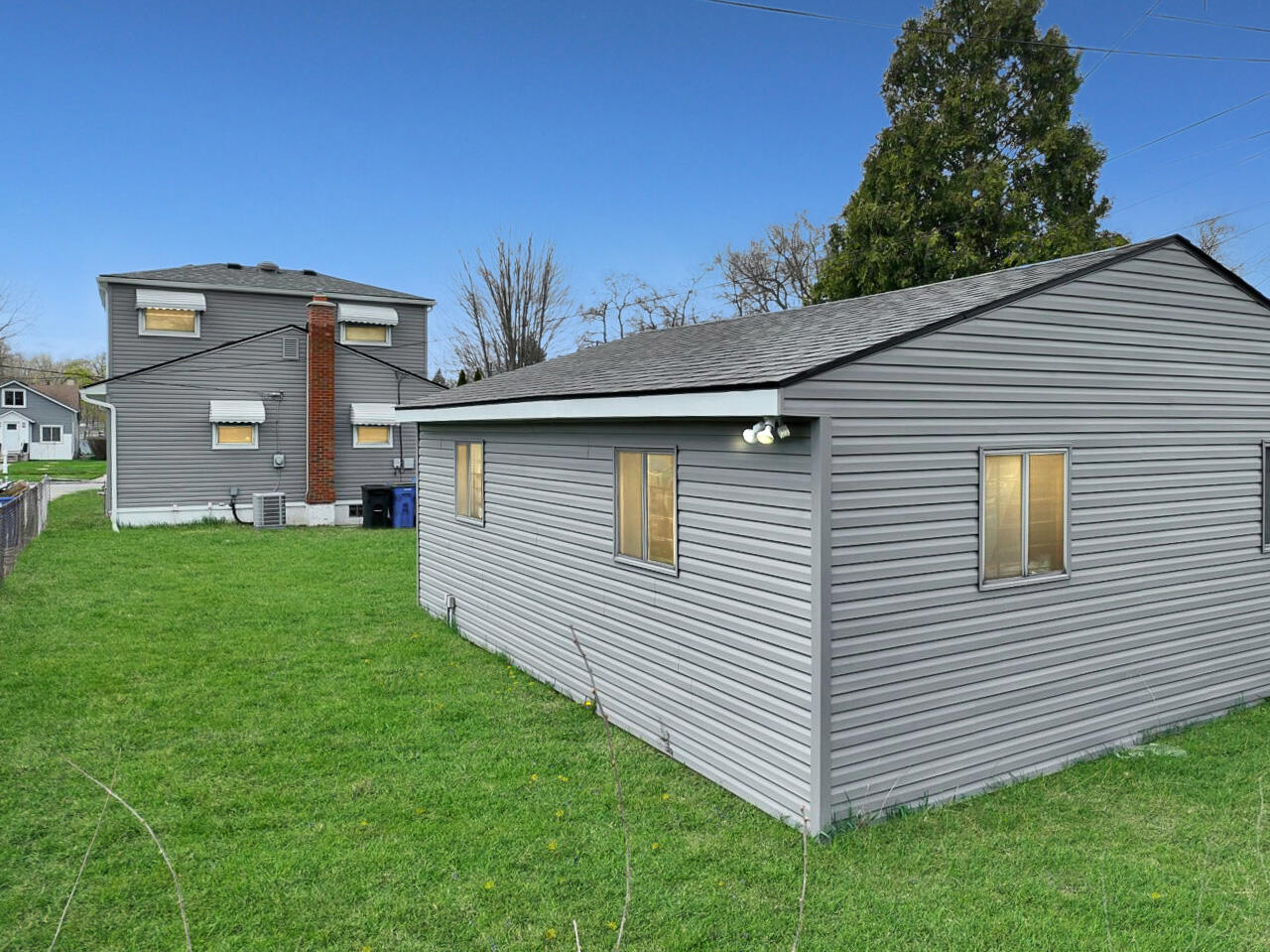 4911 Detroit Street, Dearborn Heights, MI, 48125-3219