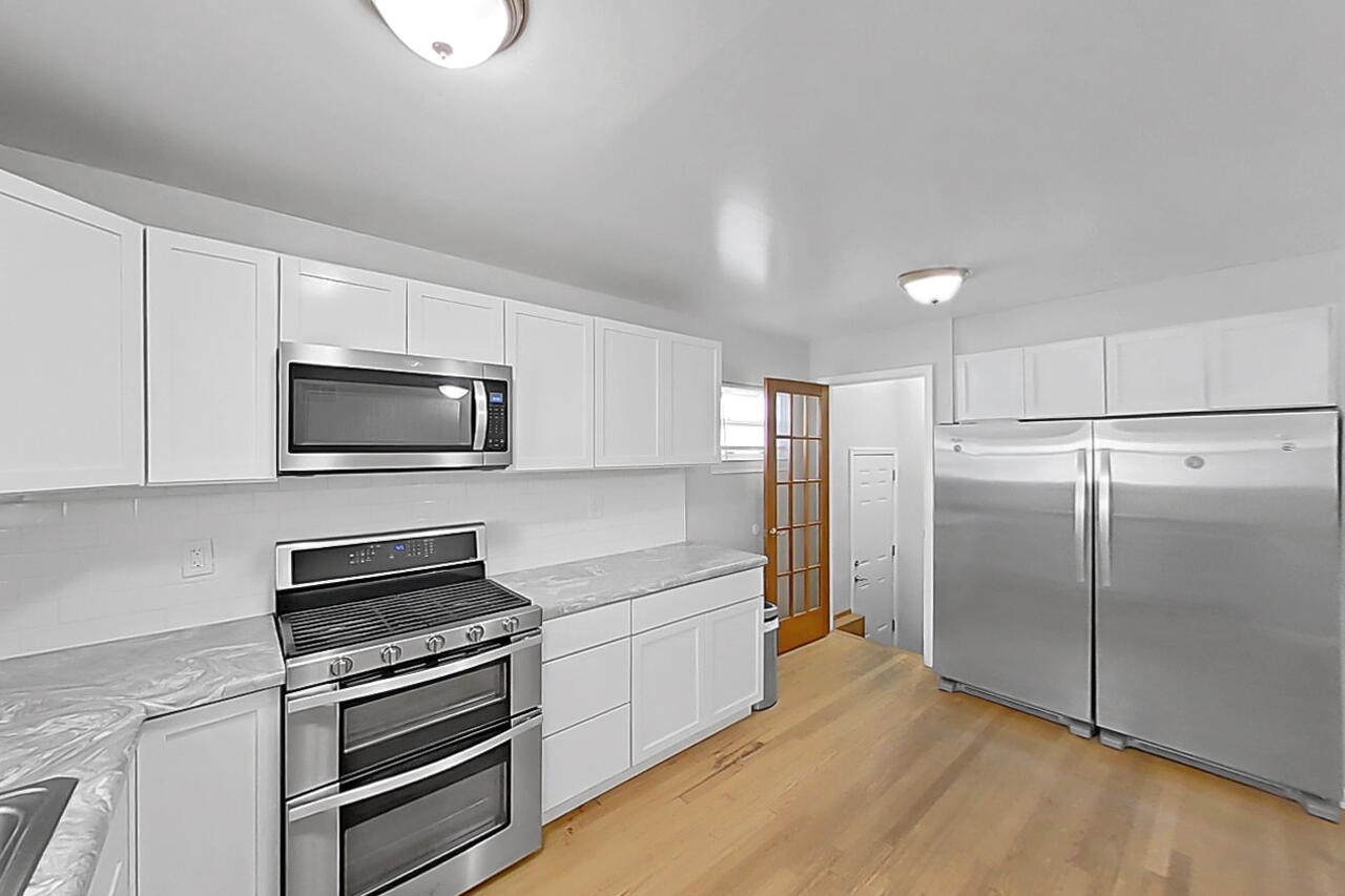 4911 Detroit Street, Dearborn Heights, MI, 48125-3219