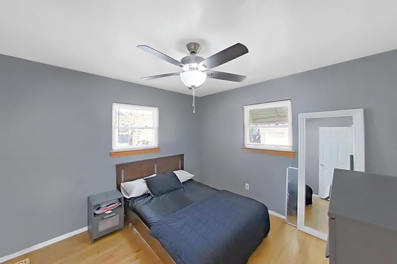 4911 Detroit Street, Dearborn Heights, MI, 48125-3219