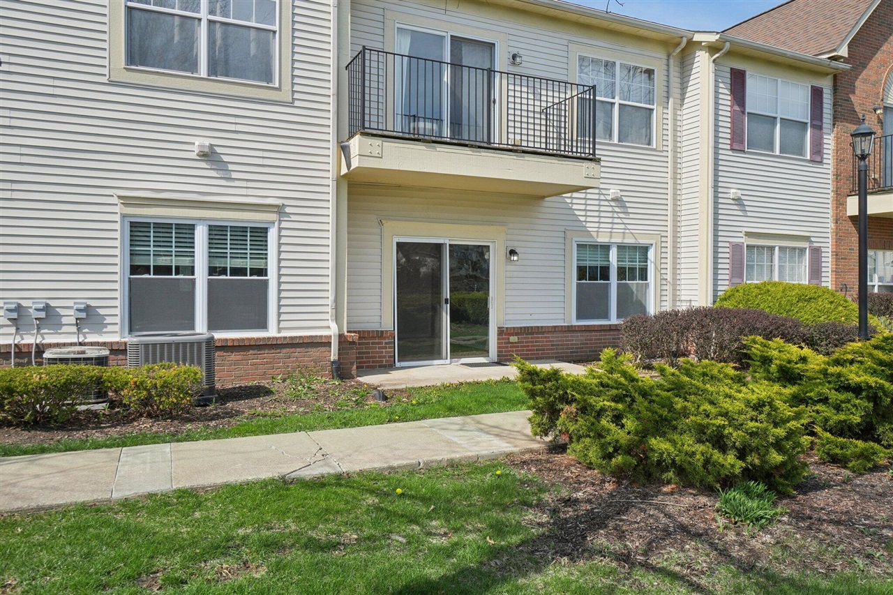 9631 Lakeside Drive UNIT&nbsp;68, Ypsilanti, MI, 48197-3031