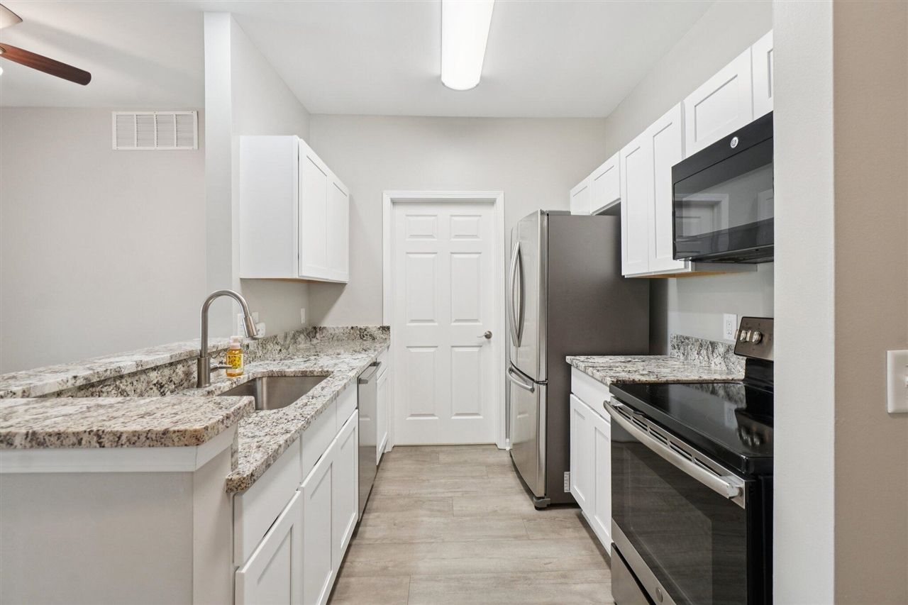 9631 Lakeside Drive UNIT&nbsp;68, Ypsilanti, MI, 48197-3031