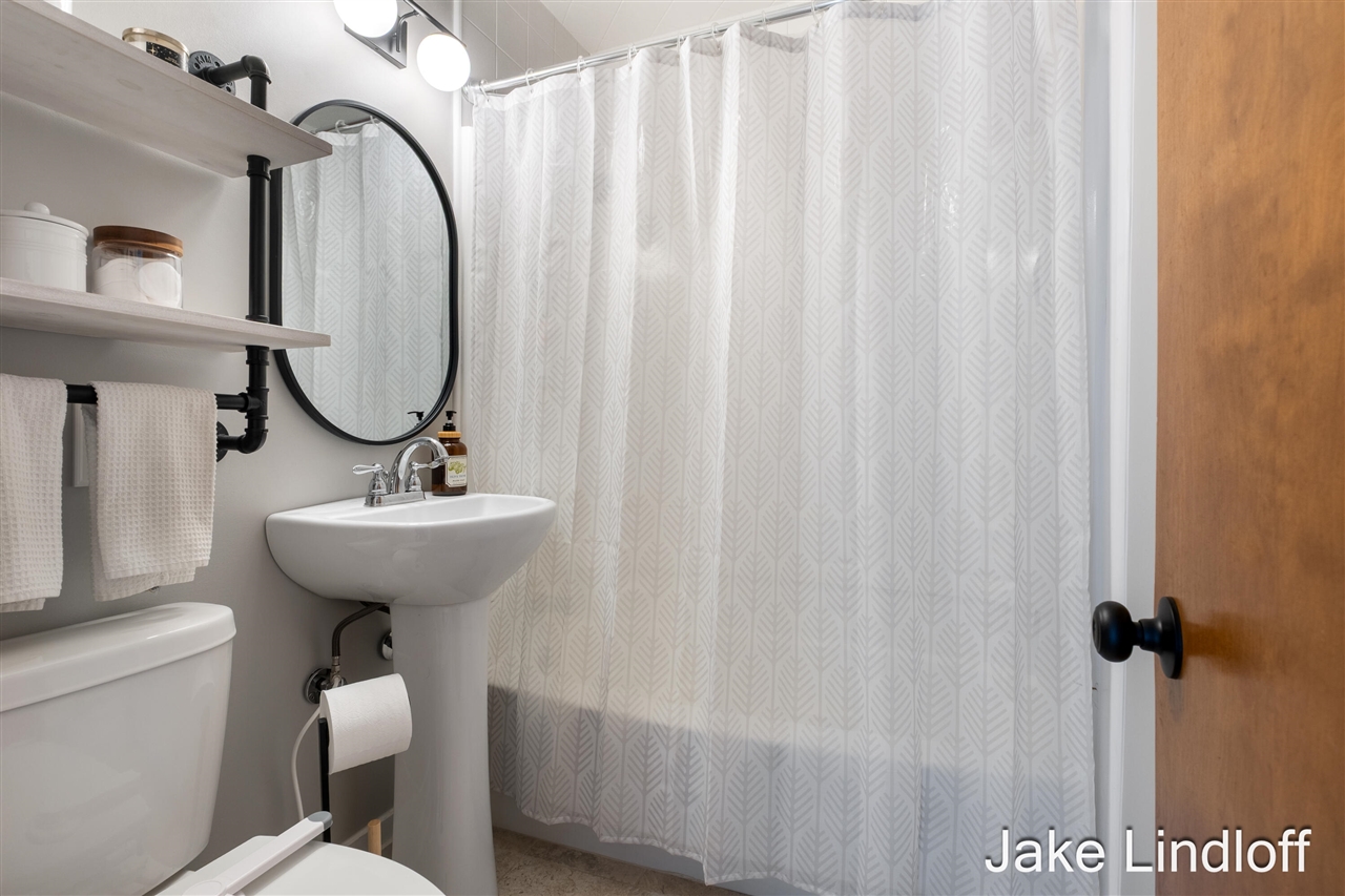 175 84th Street, Byron Center, MI, 49315-8825