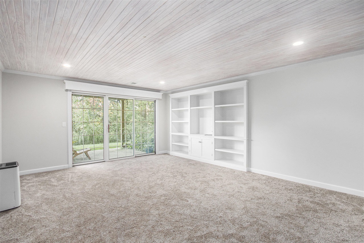 86 Sun Ridge Drive, Holland, MI, 49424-6673