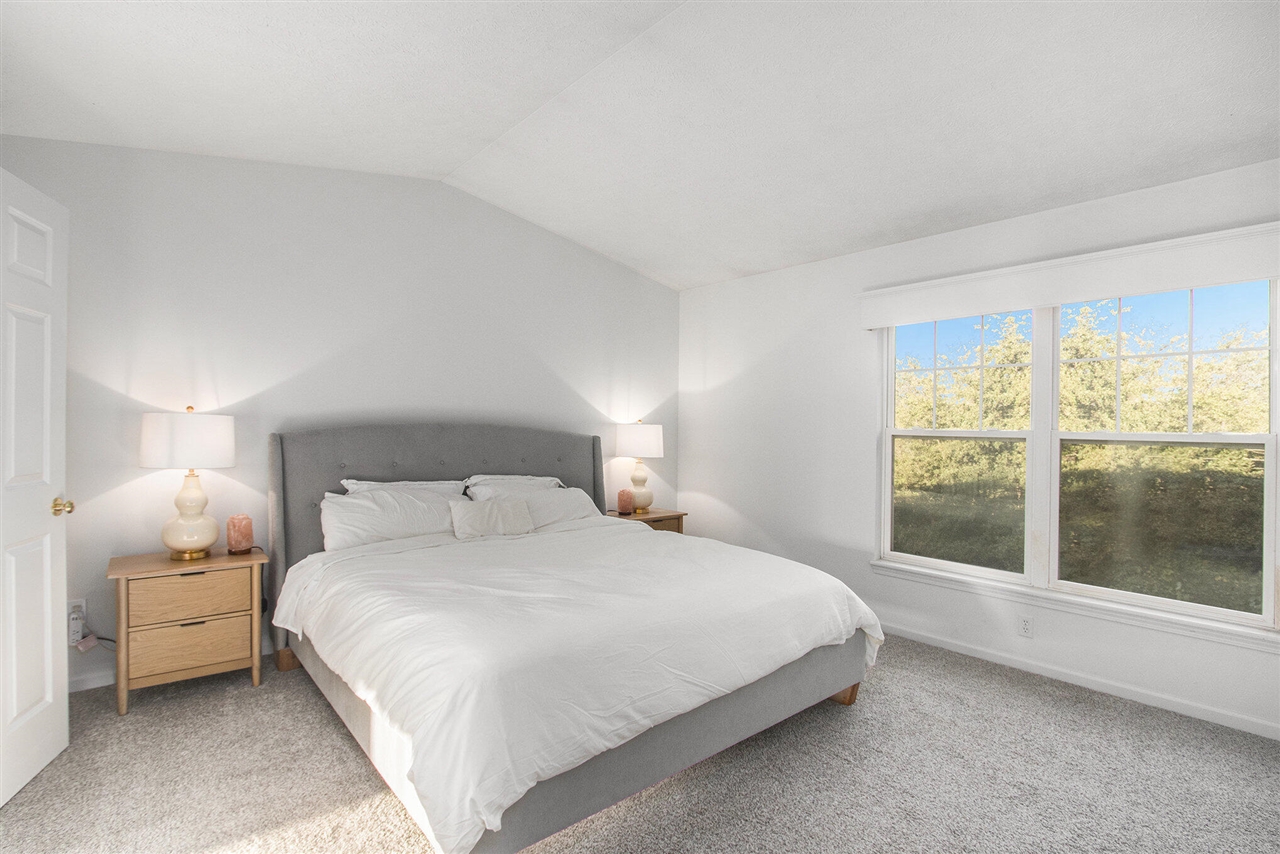 86 Sun Ridge Drive, Holland, MI, 49424-6673