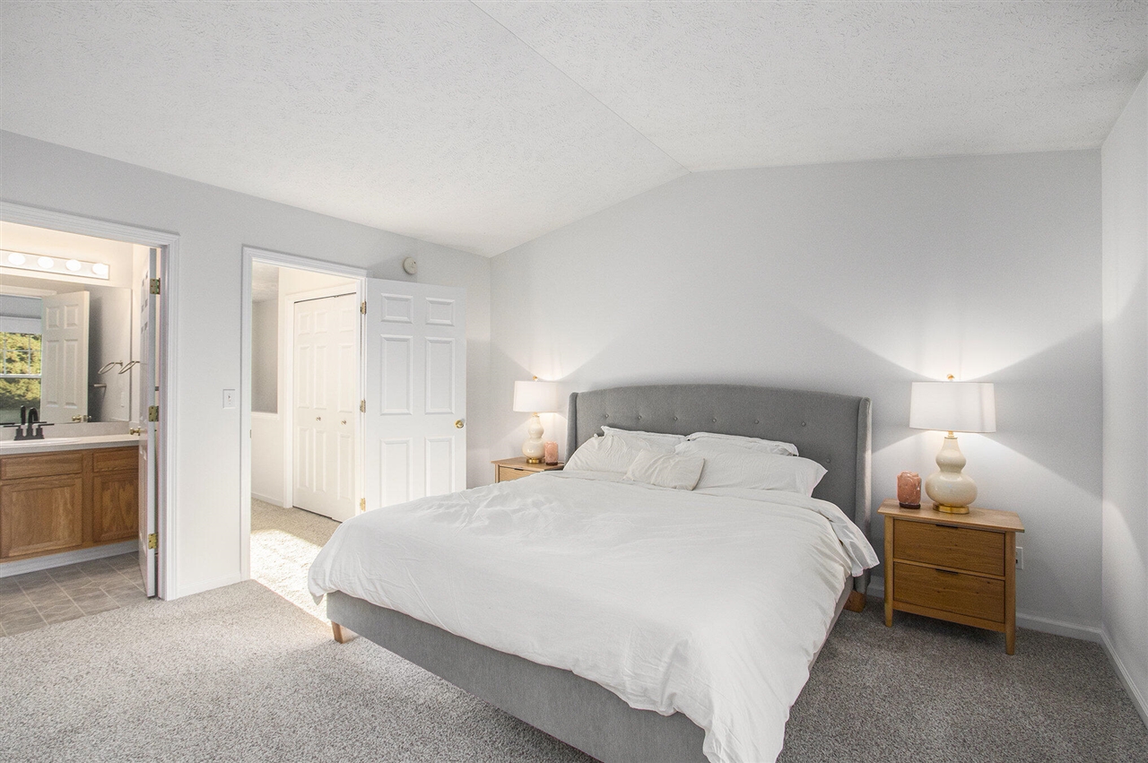 86 Sun Ridge Drive, Holland, MI, 49424-6673