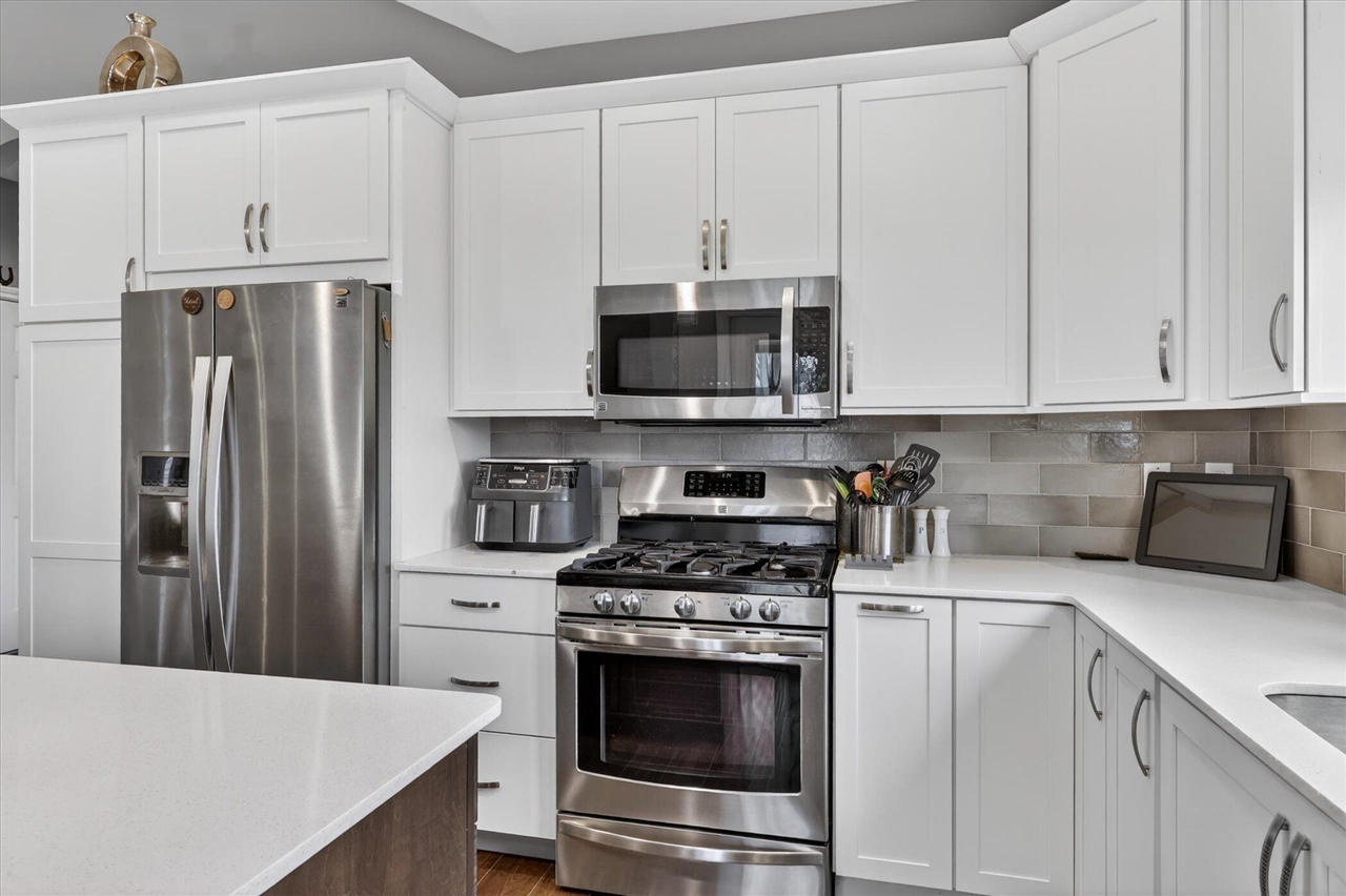 6310 N 32nd Street, Richland, MI, 49083-9425