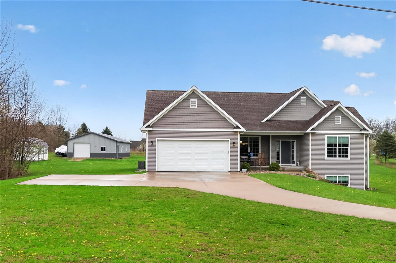 6310 N 32nd Street, Richland, MI, 49083-9425