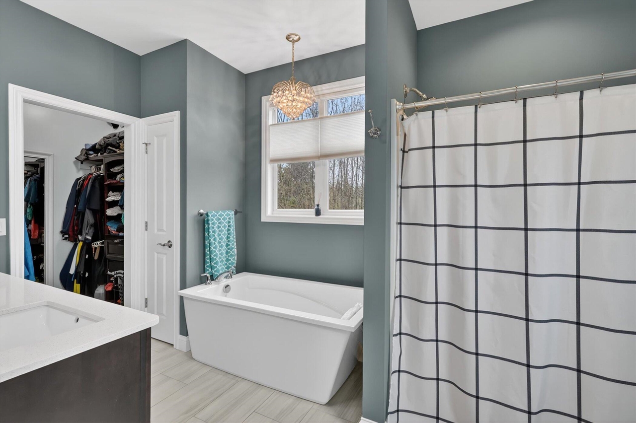 6310 N 32nd Street, Richland, MI, 49083-9425