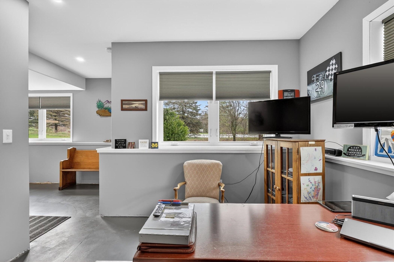 6310 N 32nd Street, Richland, MI, 49083-9425