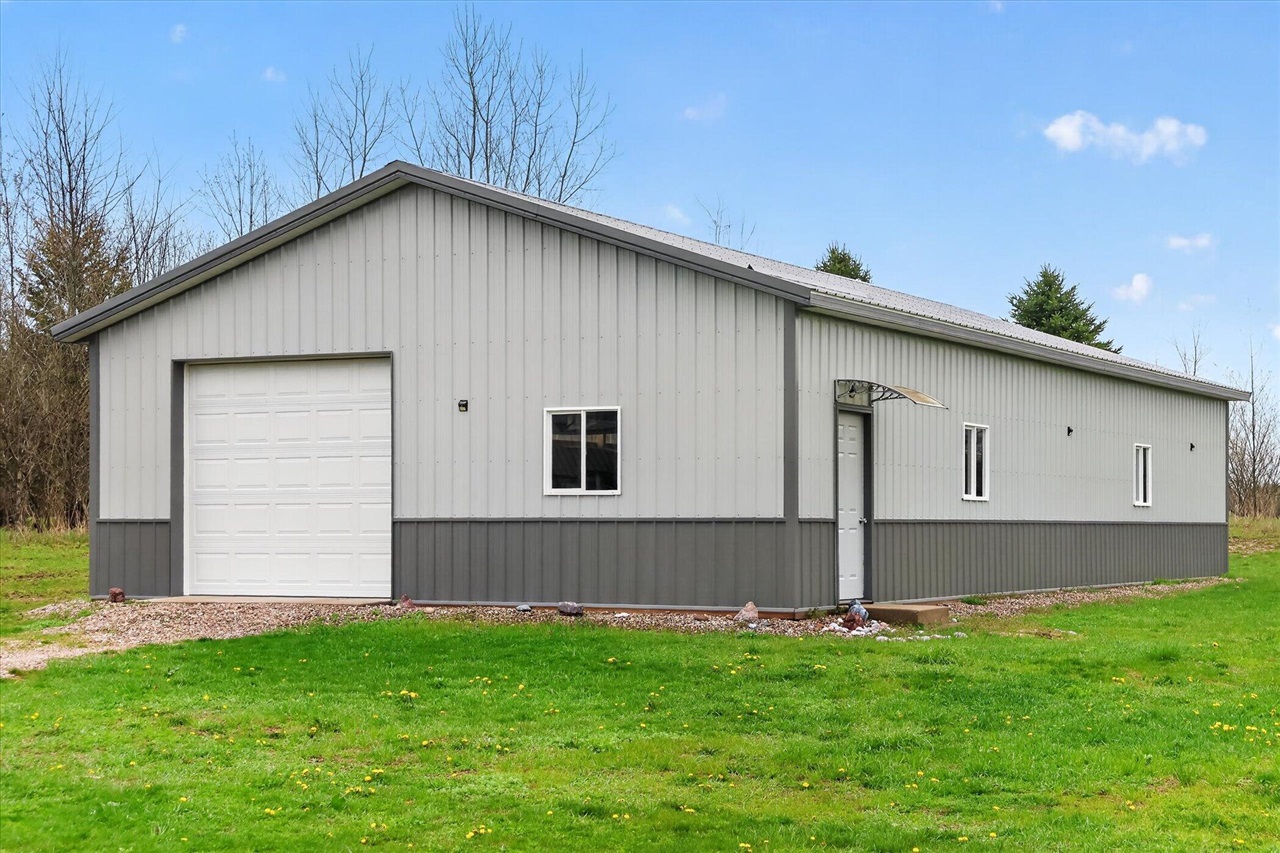 6310 N 32nd Street, Richland, MI, 49083-9425