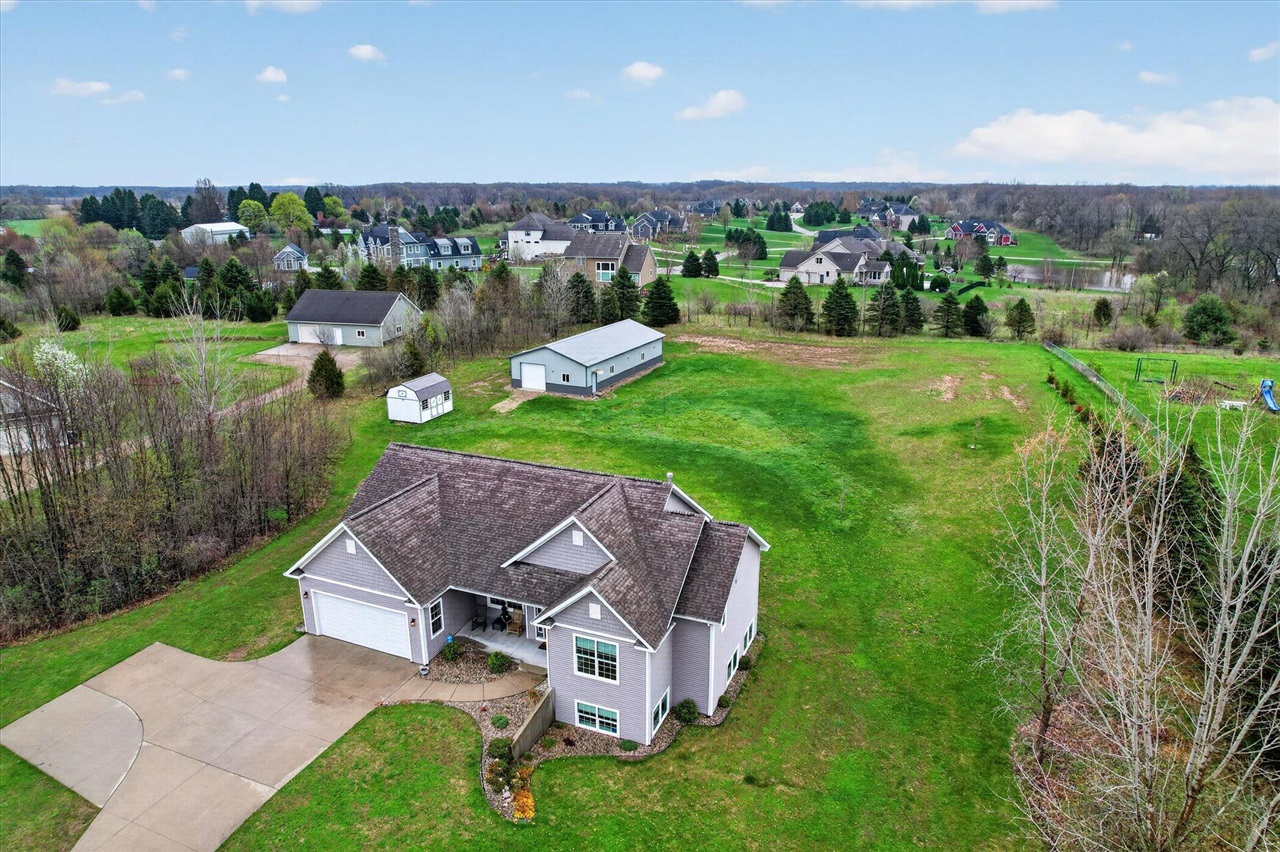 6310 N 32nd Street, Richland, MI, 49083-9425