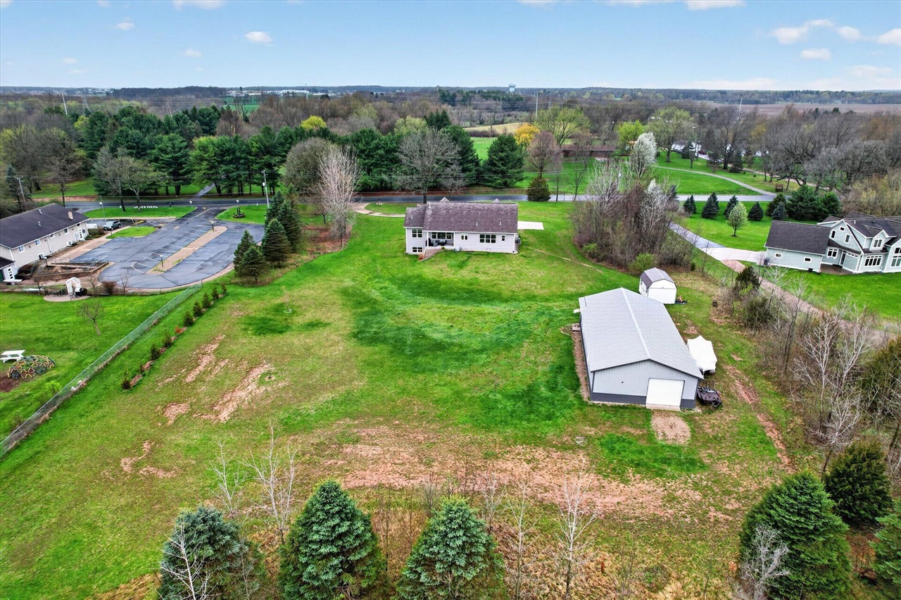 6310 N 32nd Street, Richland, MI, 49083-9425