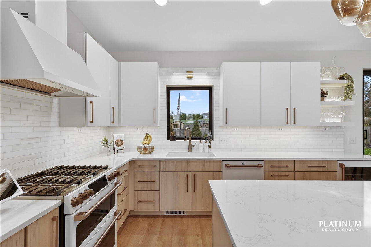 6879 Vista De Oro Drive, Rockford, MI, 49341-9469