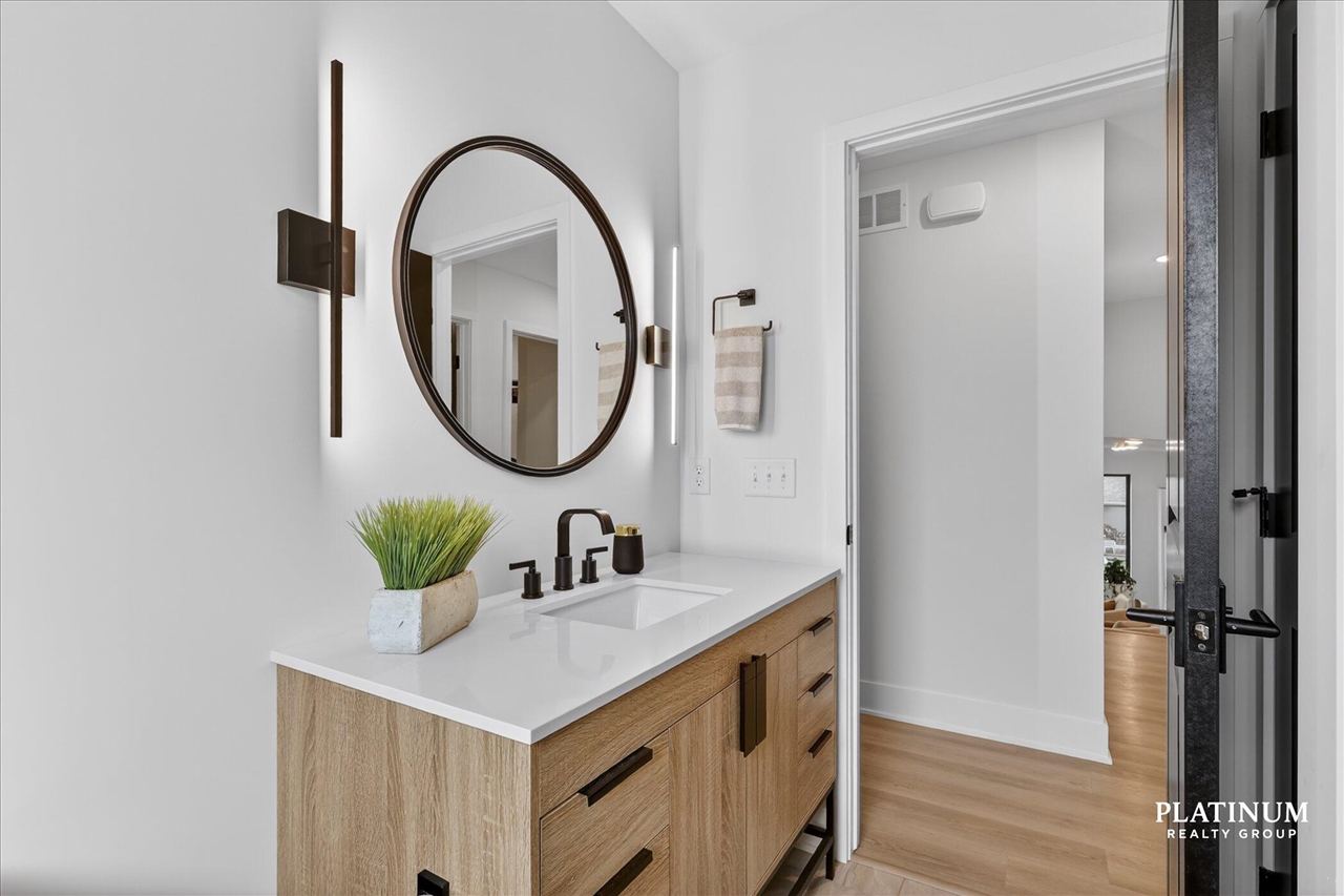 6879 Vista De Oro Drive, Rockford, MI, 49341-9469