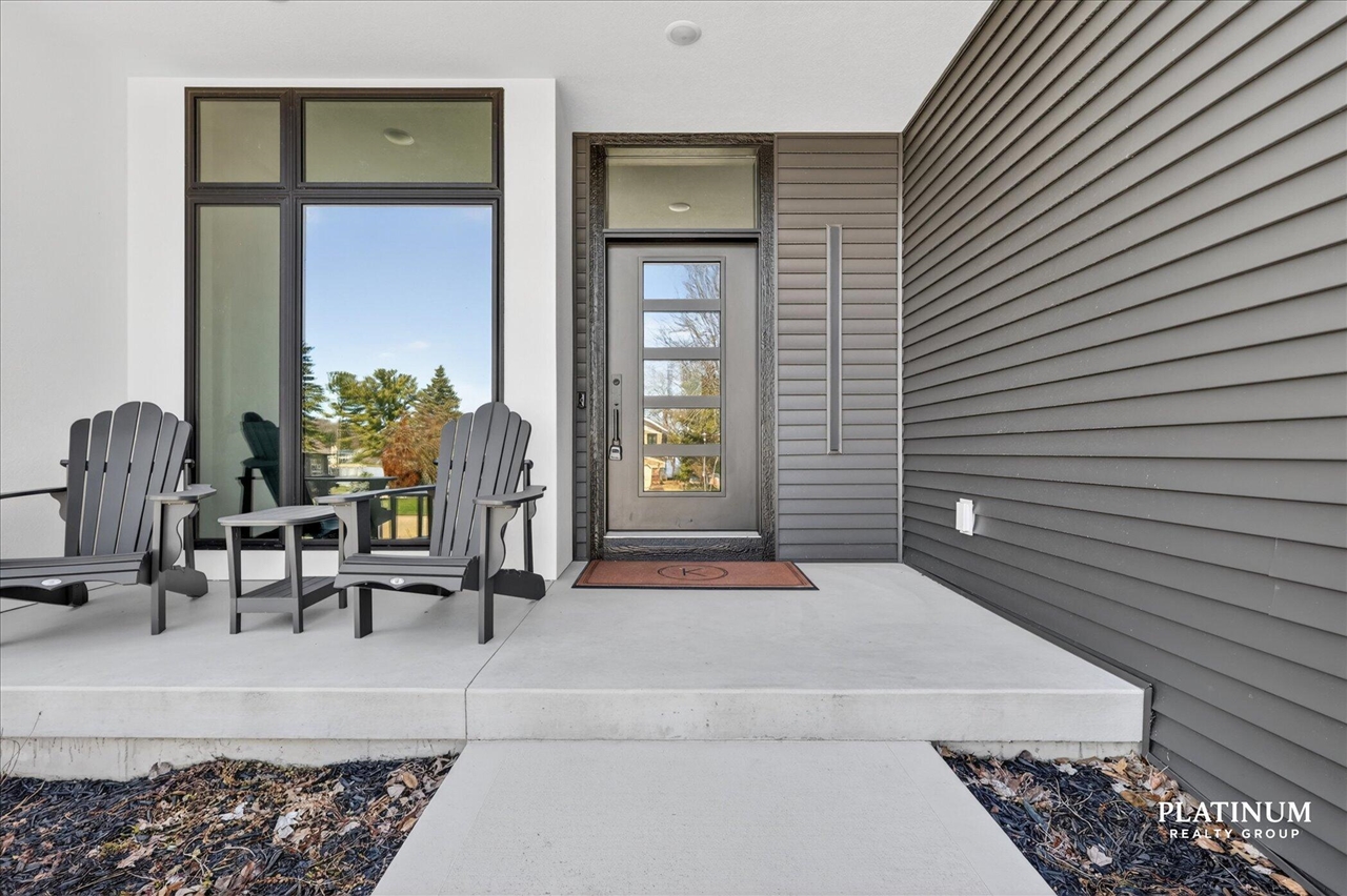 6879 Vista De Oro Drive, Rockford, MI, 49341-9469