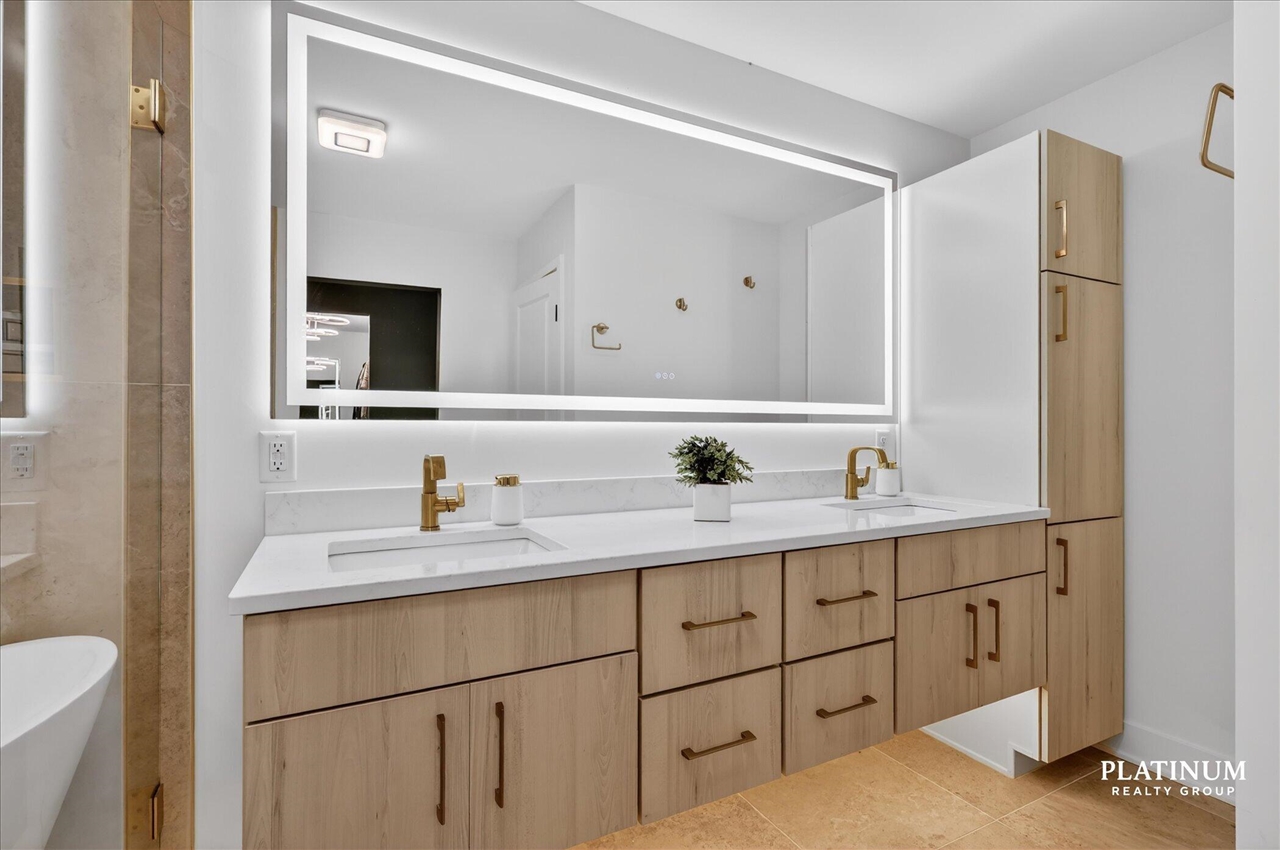 6879 Vista De Oro Drive, Rockford, MI, 49341-9469