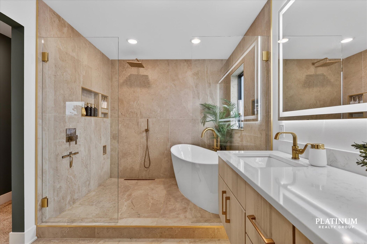 6879 Vista De Oro Drive, Rockford, MI, 49341-9469