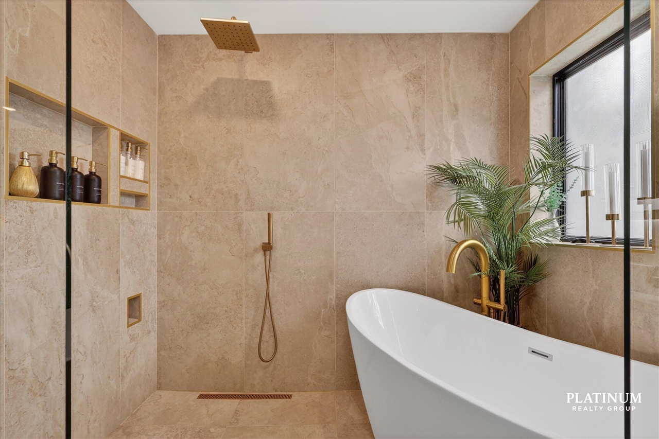 6879 Vista De Oro Drive, Rockford, MI, 49341-9469