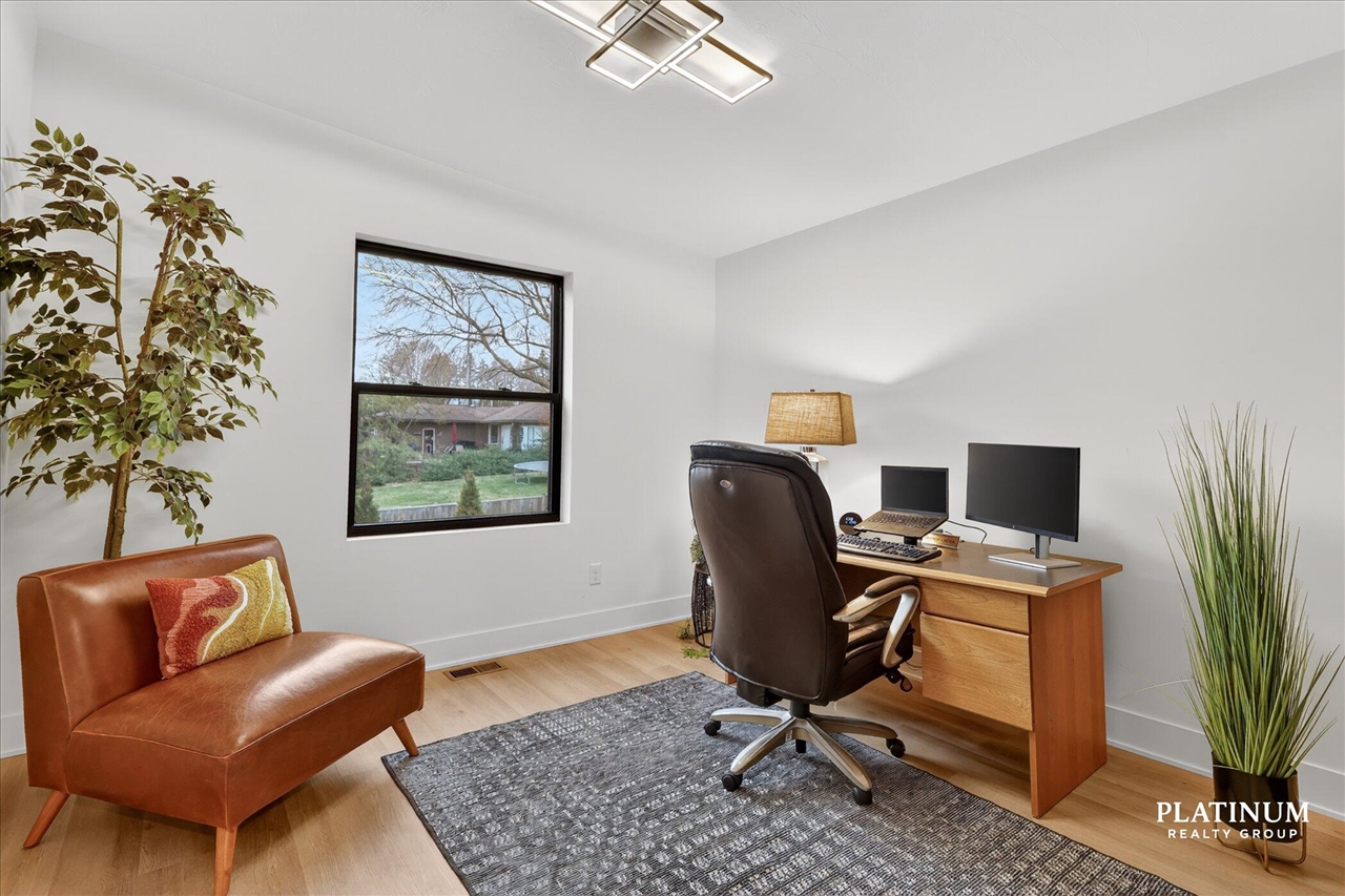 6879 Vista De Oro Drive, Rockford, MI, 49341-9469