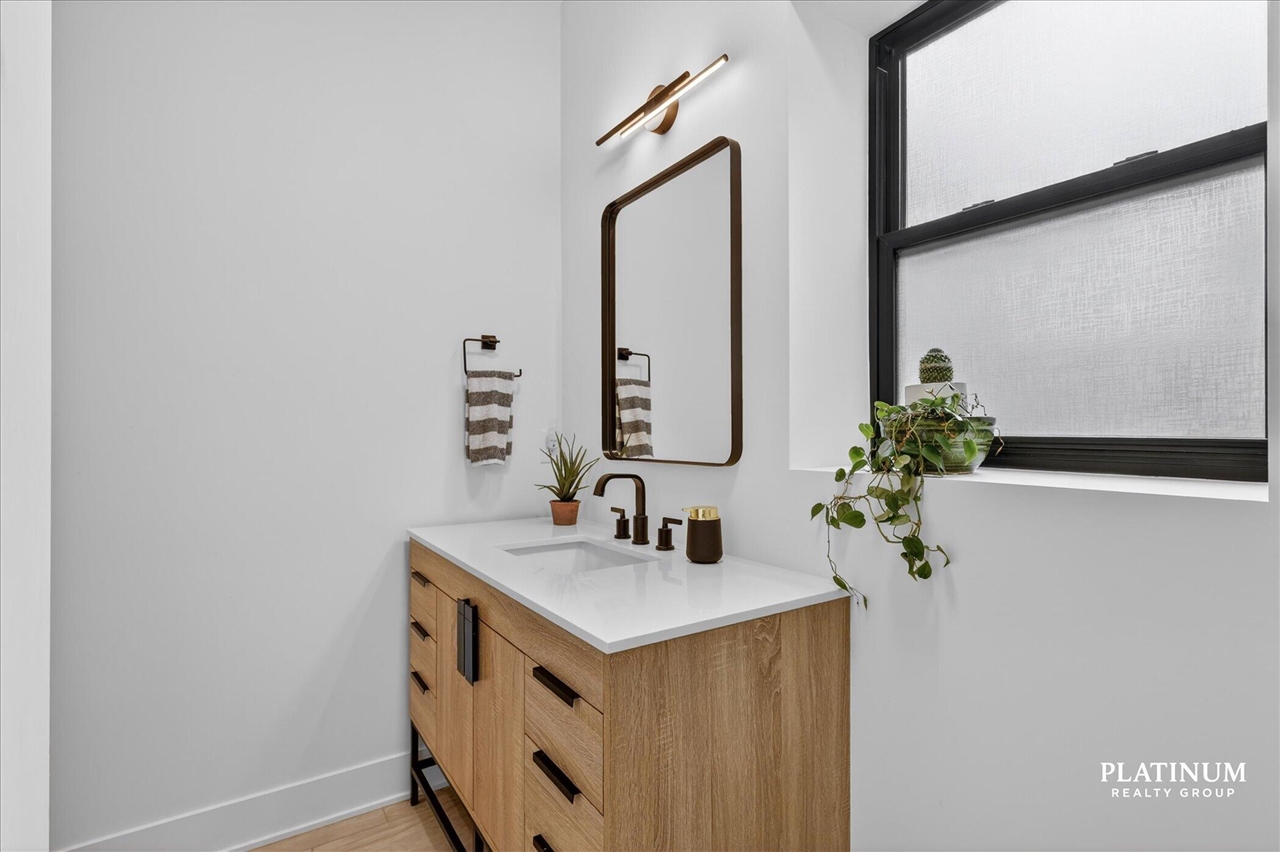 6879 Vista De Oro Drive, Rockford, MI, 49341-9469